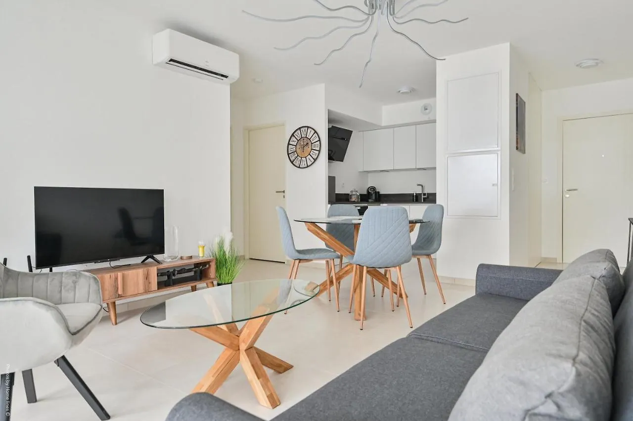 Apartment T2 Neuf - Terrasse Et Piscine - Acces Direct Plages Et Centre Village - App 29B - Saint-Cyr-sur-Mer France
