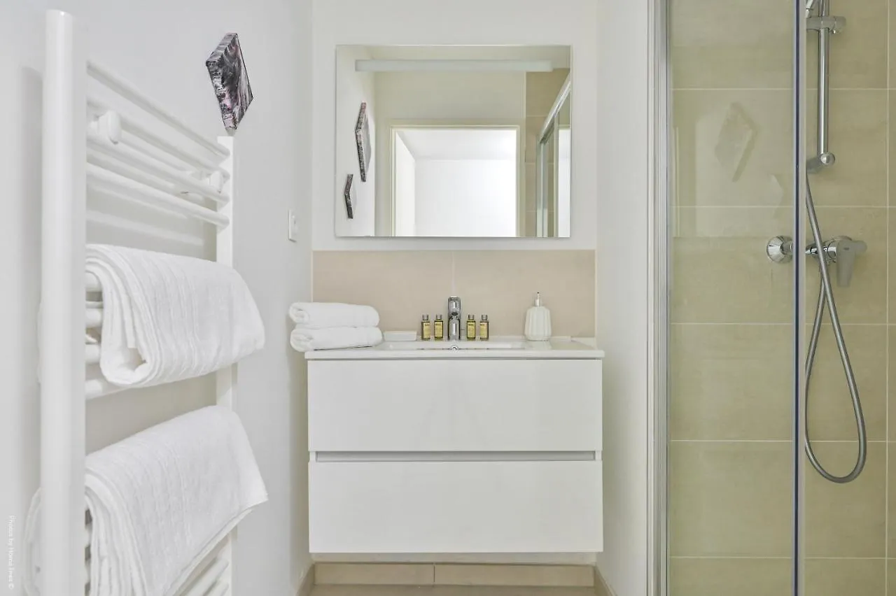 T2 Neuf - Terrasse Et Piscine - Acces Direct Plages Et Centre Village - App 29B - Saint-Cyr-sur-Mer France